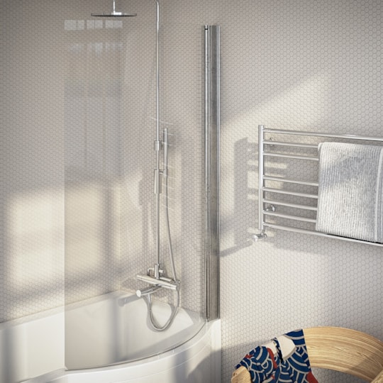 Badkarsvägg Solvik Krom, 81x143cm