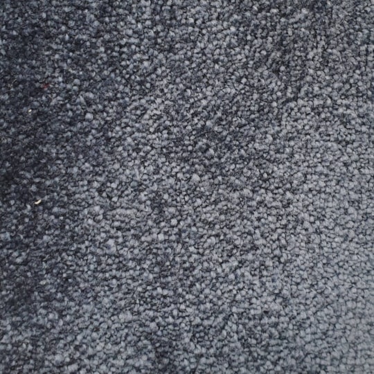 Heltäckningsmatta Chanel 425 400cm, Mörkblå