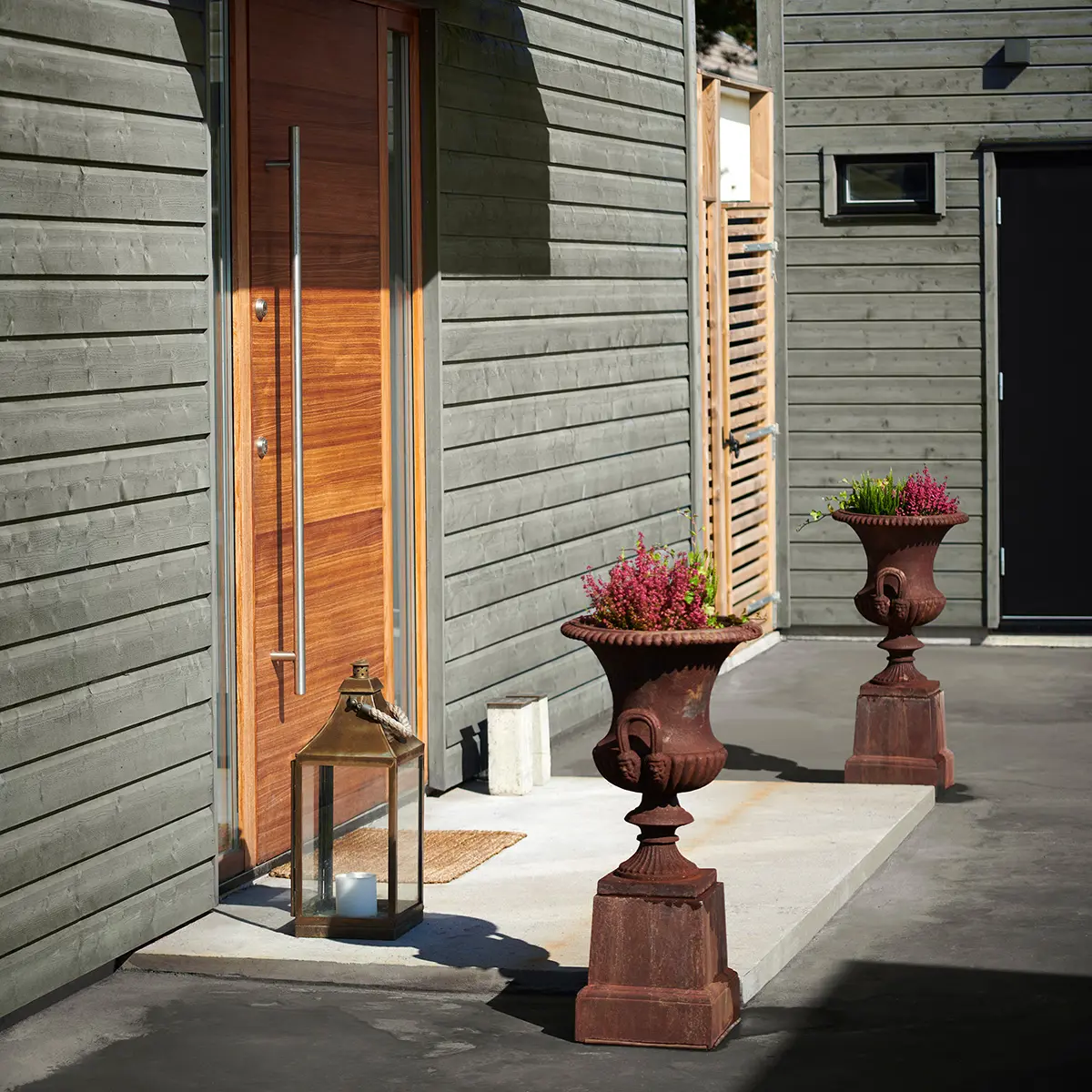 Kulör på fasad - Scandinavian Graphite Grey