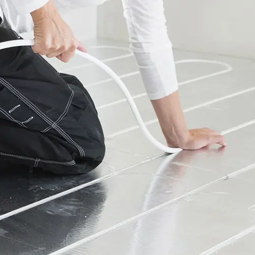 Golvvärme - välj el eller vattenburen