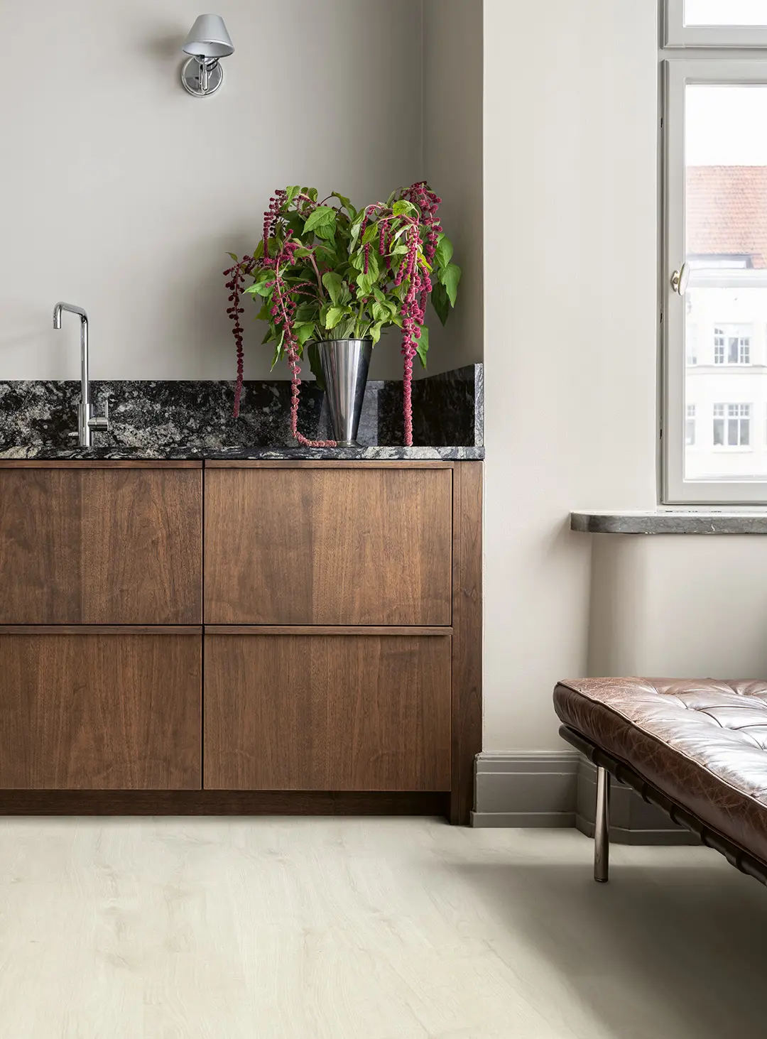 Inspirationsrum 2: Kök med laminatgolv i ljus ekton